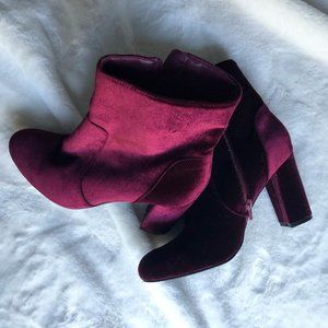 Gorgeous Red Velvet Boots - Size 8
